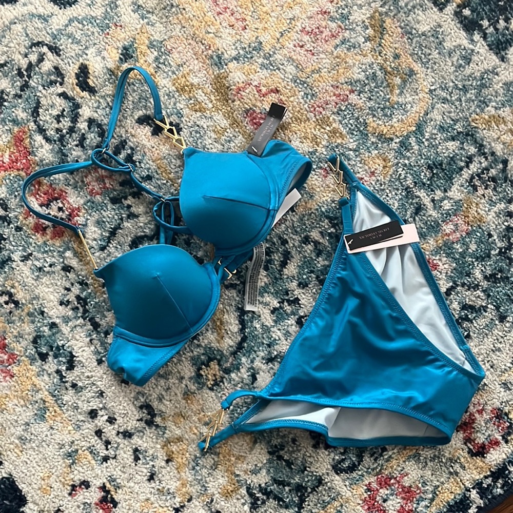 NWT VS push-up Swim Suit